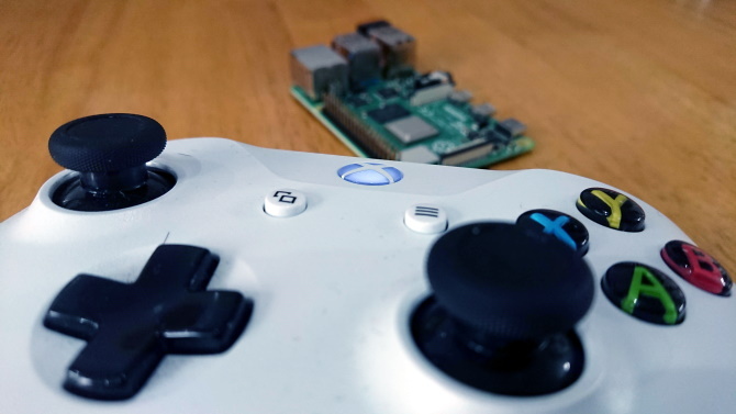 Synkronisera Xbox One-kontrollern med en Raspberry Pi