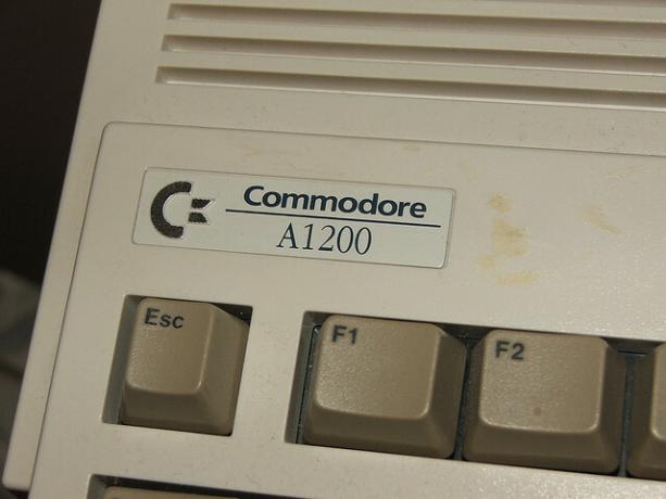 Commodore-1200-dator