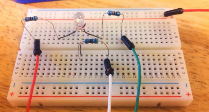 Hur man bygger en följeslagare kub humör lampa (för absoluta Arduino nybörjare) diy följeslagare kub rgb led ledningar