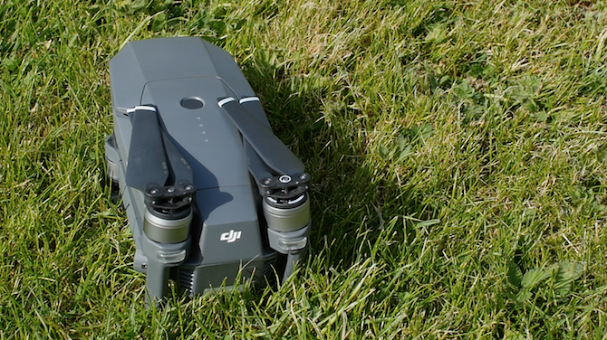 Det här är drönaren du letar efter: DJI Mavic Pro Review Mavic Folded Behind