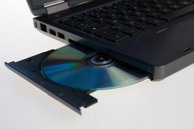 Hur man spelar spel utan CD med No-CD Cracks muo gaming nocdcracks dvddrive