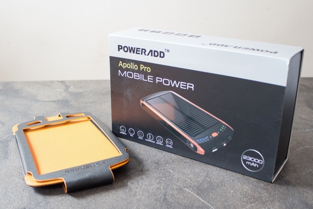 Poweradd Apollo Pro 23.000 mAh Solar Battery and Charger Review och Giveaway poweradd apollo pro 23000 solar battery pack review 1