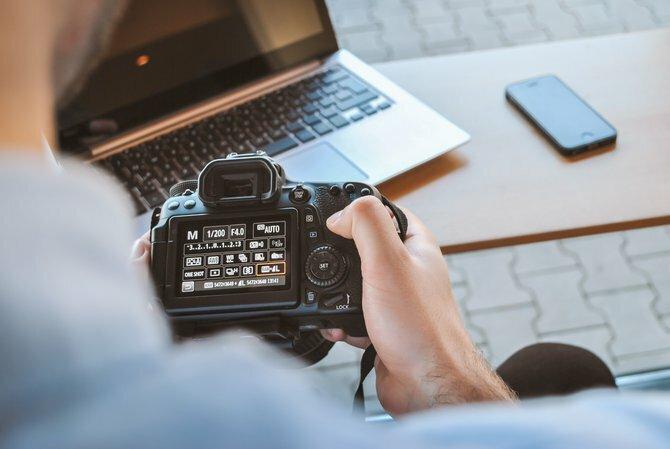 DSLR-kamerainställningar med Raw-alternativ markerat