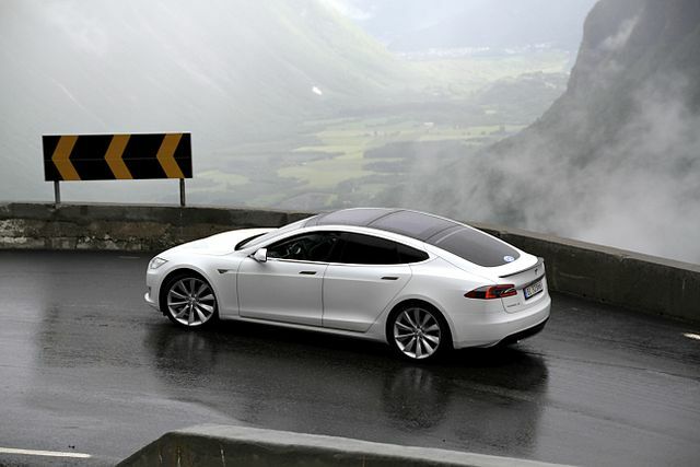 640 bildpunkter-EV_Rally_Trollstigen_Tesla_Model_S